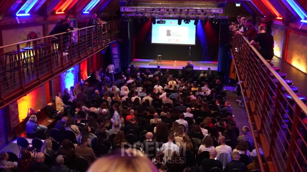 Ausverkaufter Saal beim Shqip Up Comedy Festival in Köln